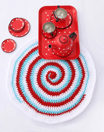 Crochet Spiral Placemat Pattern by Creative Jewish Mom