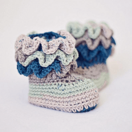 Magic Baby Boots Crochet Pattern by Mon Petit Violon
