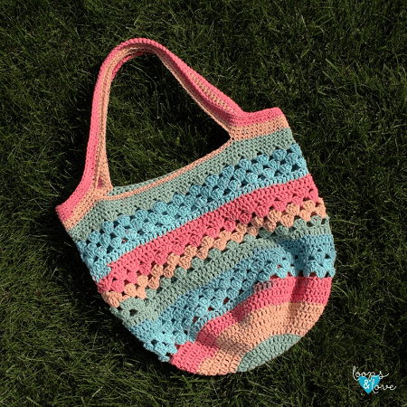 Easy Market Tote Bag Crochet Pattern by Loops And Love Crochet
