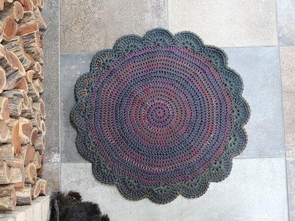 Cosy Flower Rug Crochet Pattern by Look At What I Made