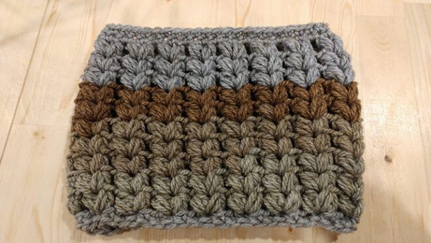 V Puff Stitch Cowl Pattern By All Day Crochet