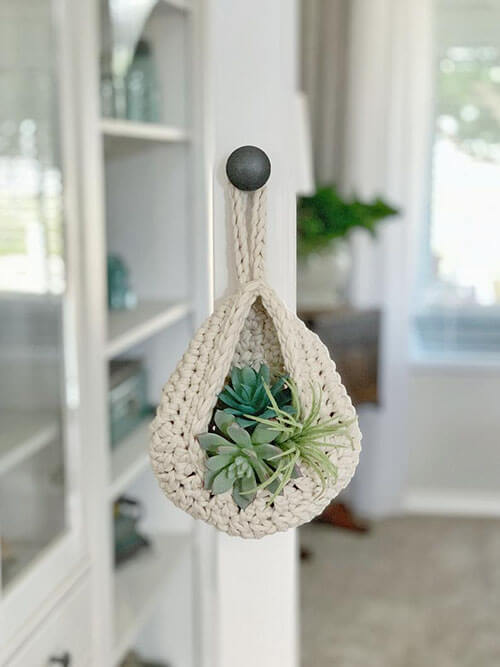 Teardrop Crochet Basket Pattern Hang on hook