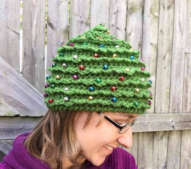 adult Christmas crochet hat pattern