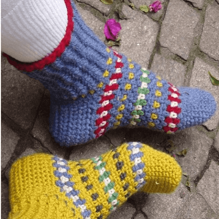 Crochet Mismatched Retro Socks Pattern by PDF Pattern Design