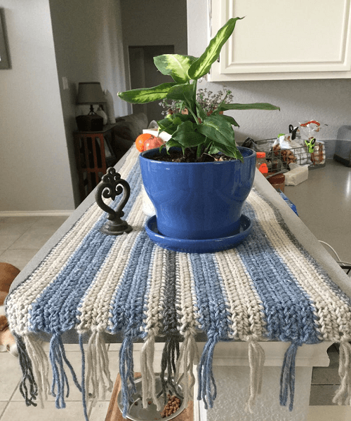 Farmhouse table runner crochet pattern Crochet News