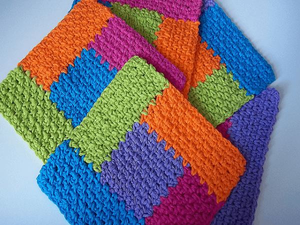 Simply Square Log Cabin Dishcloth Crochet Pattern by Deborah Ellis