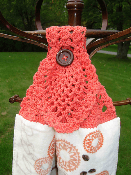 Crochet Pineapple Towel Topper Pattern by Heather Holland