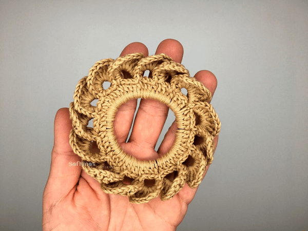 Scrunchie Crochet Pattern by Softlings