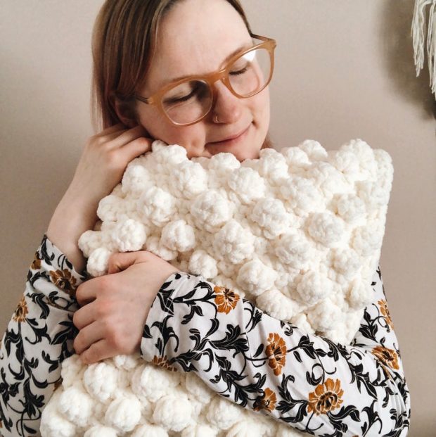 Cozy Bernat Crochet Pillow Pattern