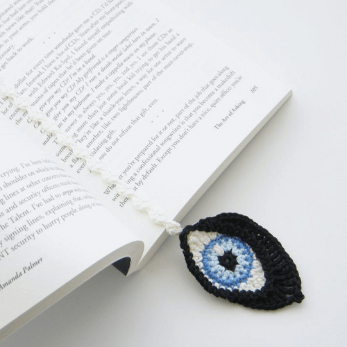 Crochet Eyes Bookmark Pattern by The Curio Crafts Room