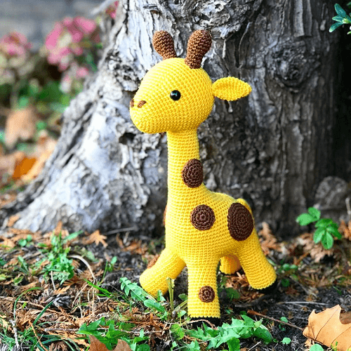 Cute Giraffe Crochet Amigurumi Pattern by DIY Fluffies