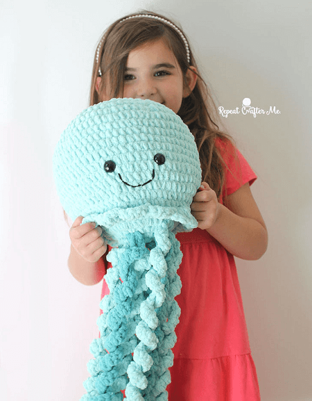 Giant Crochet Jellyfish Pattern by Repeat Crafter Me