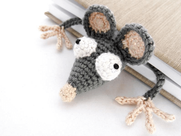 Rat Bookmark Crochet Pattern by Supergurumi Shop