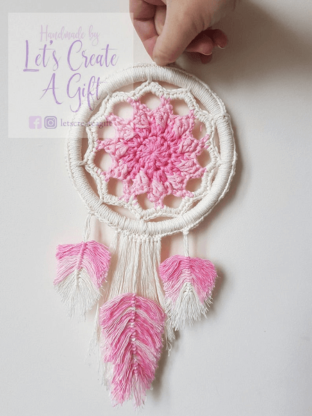 Crochet Dreamcatcher: Decorate your house with this pattern for