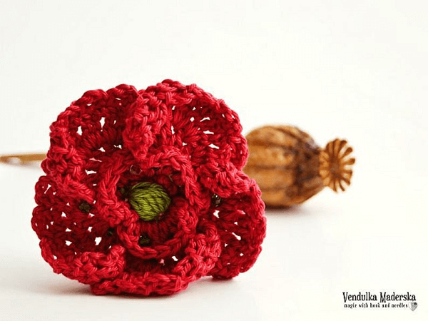 Crochet Poppy Brooch Pattern by Vendulka M