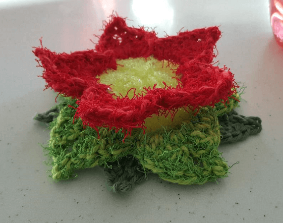 Poinsettia Crochet Scrubby Pattern by Stitches Brew