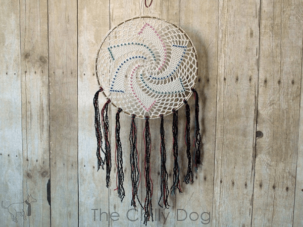 Free Star Dreamcatcher Crochet Pattern by The Chilly Dog