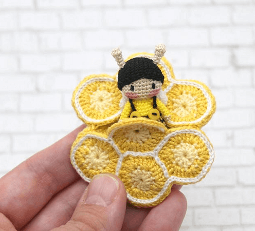 Amigurumi Honeycomb And Bee Pattern by Pink Mouse Boutique