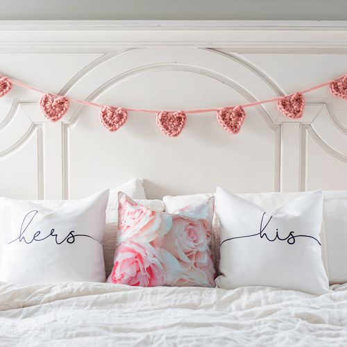 Chunky Heart Banner Crochet Pattern by The DIY Mommy