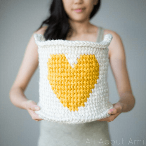 Crochet Heart Basket Pattern by All About Ami