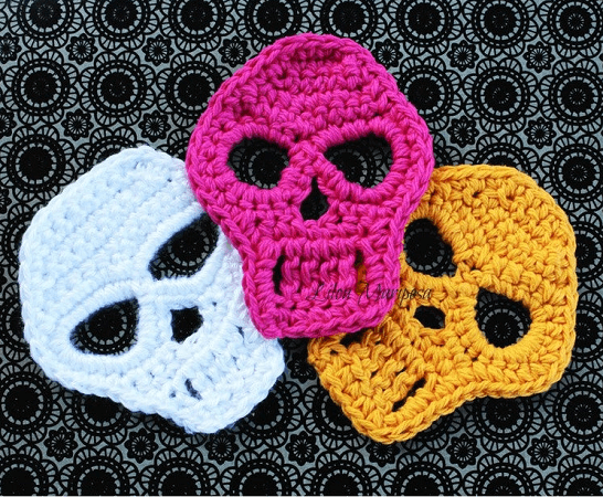 Crochet Skull Pattern by Lilou Mariposa