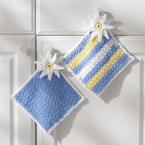 Daisy Potholders Crochet Pattern by Yarnspirations