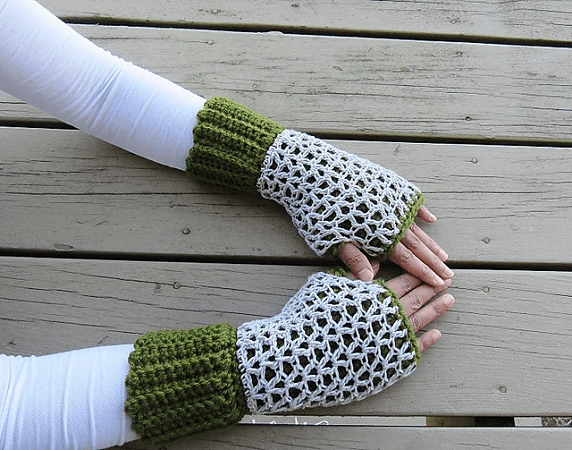 Fingerless Gloves Crochet Pattern by Crochet Dreamz