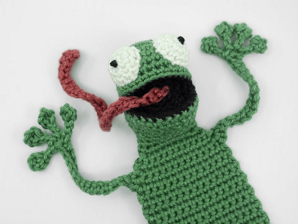 Frog Bookmark Crochet Pattern by Supergurumi Shop