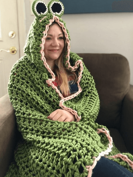 Frog Hooded Blanket Crochet Pattern by Crafty Kitty Crochet