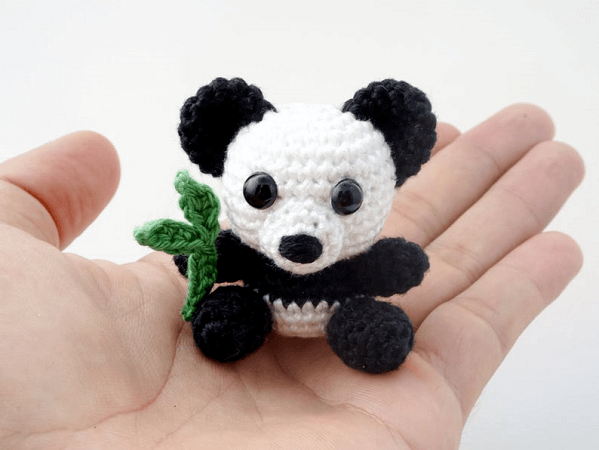 Mini Panda Crochet Pattern by Supergurumi Shop