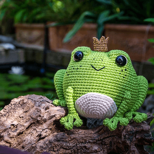 Prince Perry The Frog Amigurumi Pattern by Airali Design