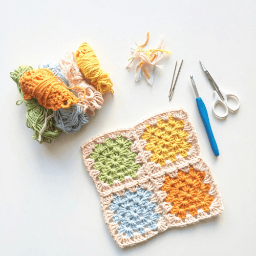 Simple Granny Square Potholder Crochet Pattern by Knit Purl Hook