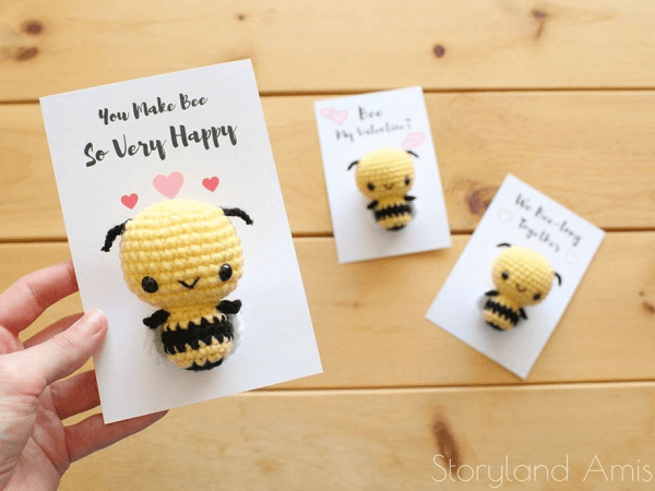 Burt, The Baby Honey Bee Crochet Pattern by Storyland Amis