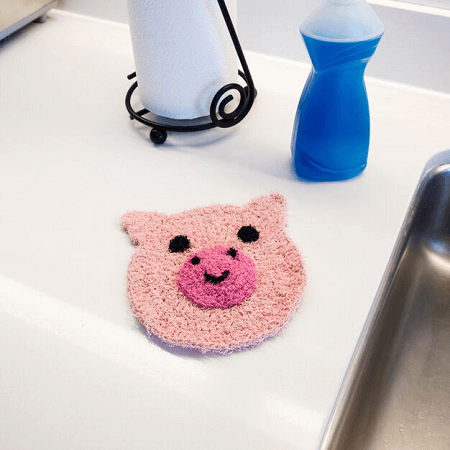 Playful Pig Scrubby Crochet Pattern by Yarnspirations