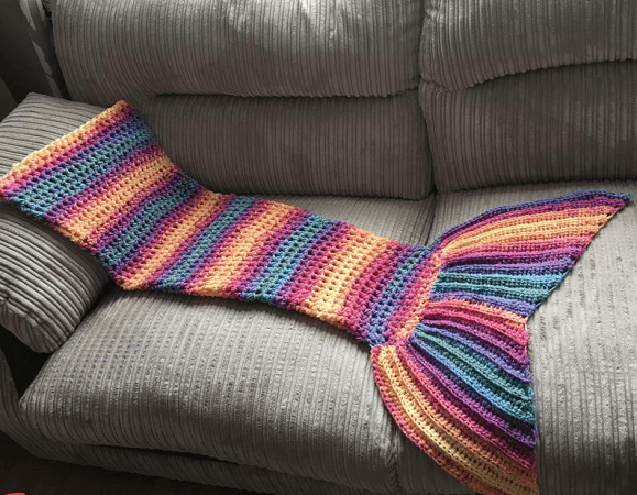 Quick Mermaid Tail Blanket Crochet Pattern by Peanut And Plum