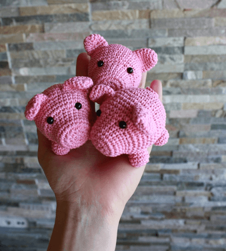 Small Pigs Amigurumi Pattern by Tiny Amigurumi