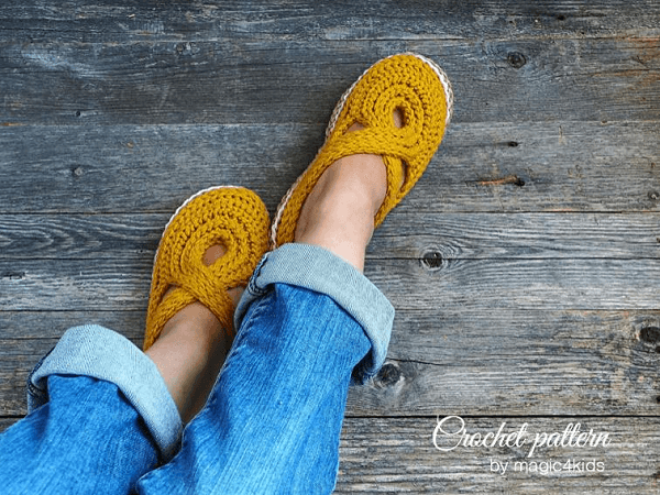 Twisted Slippers Crochet Pattern by Magic 4 Kids