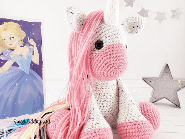 Unicorn Crochet Pattern by Sweet Oddity Art