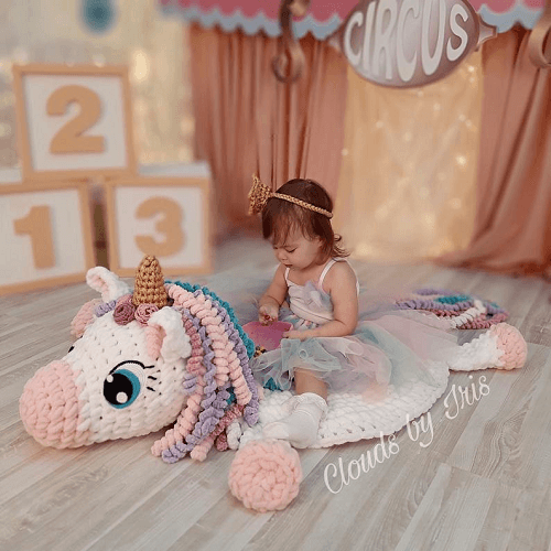 Unicorn Plush Baby Rug Crochet Pattern by Clouds By Iris