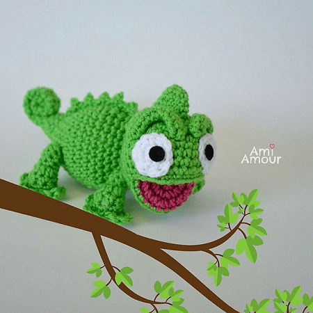 Charming Chameleon Crochet Pattern by Ami Amour