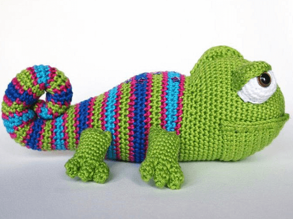 Karen, The Chameleon Crochet Pattern by Amigurumisnl