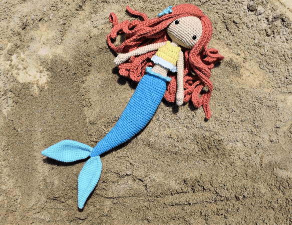 amigurumi mermaid doll crochet pattern