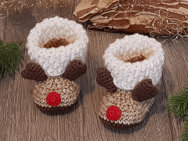 Reindeer Baby Booties Crochet Pattern by Amarisvon K
