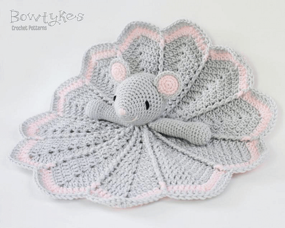 Lovey Blanket Crochet Mouse Pattern by Bowtykes