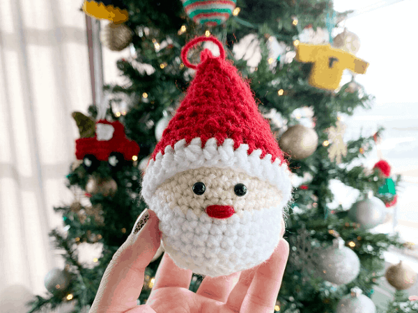 Crochet Santa Ornament Pattern by Maria's Blue Crayon