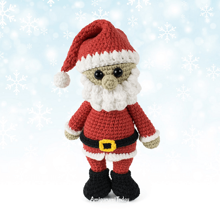 Cuddle Me Free Crochet Santa Pattern by Amigurumi Today