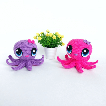 Little Octopus Amigurumi Crochet Pattern by Goozell Toys