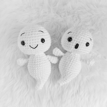 Mini Ghost Crochet Baby Toy Pattern by Ami Amore