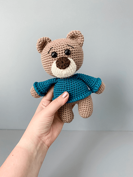 The Friendly Teddy Bear Crochet Pattern by Kali Dahle