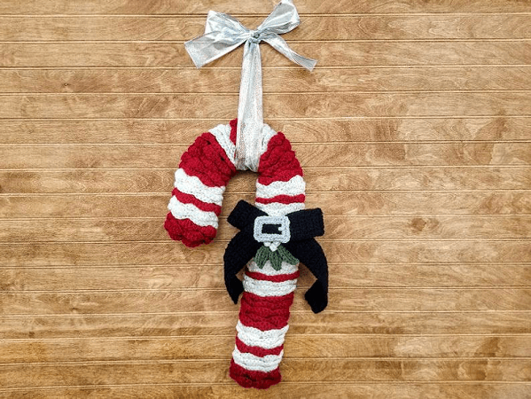 Crochet Candy Cane Wreath Pattern by Highland Hickory Designs